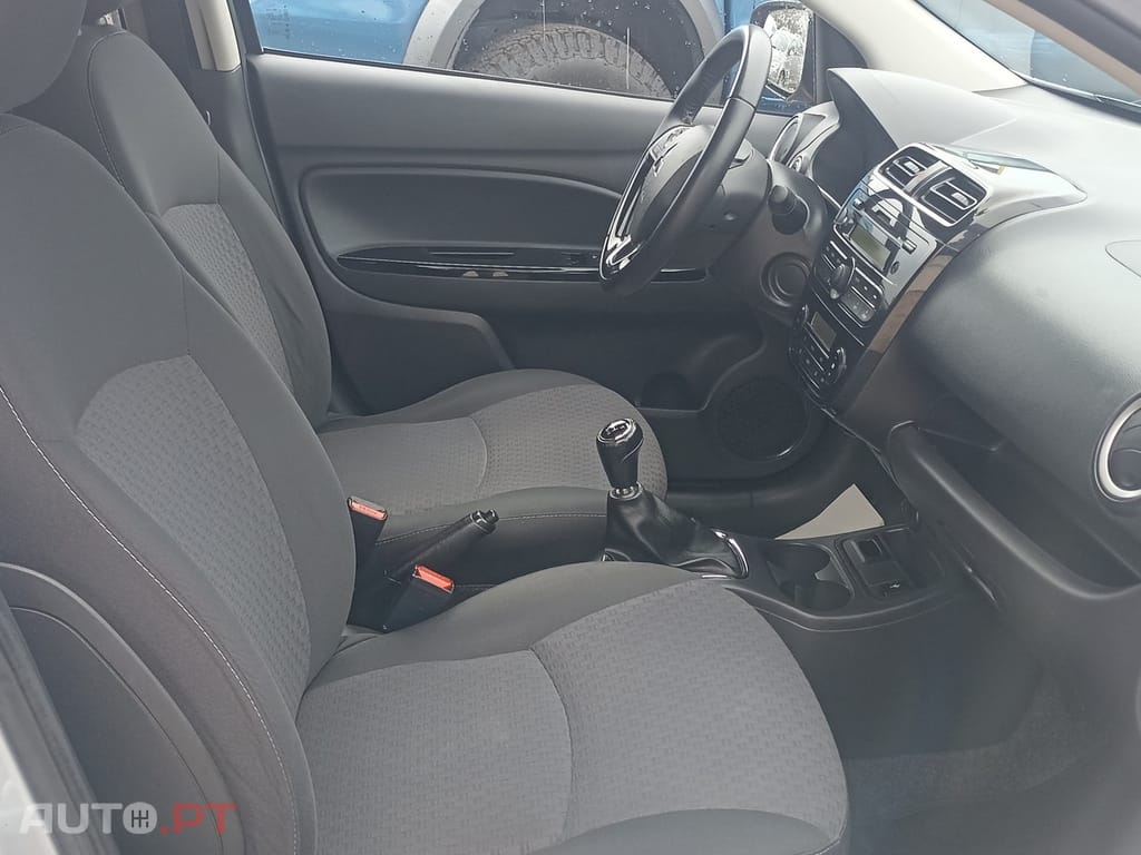 Mitsubishi Space Star 1.2 Intense Connect Edition