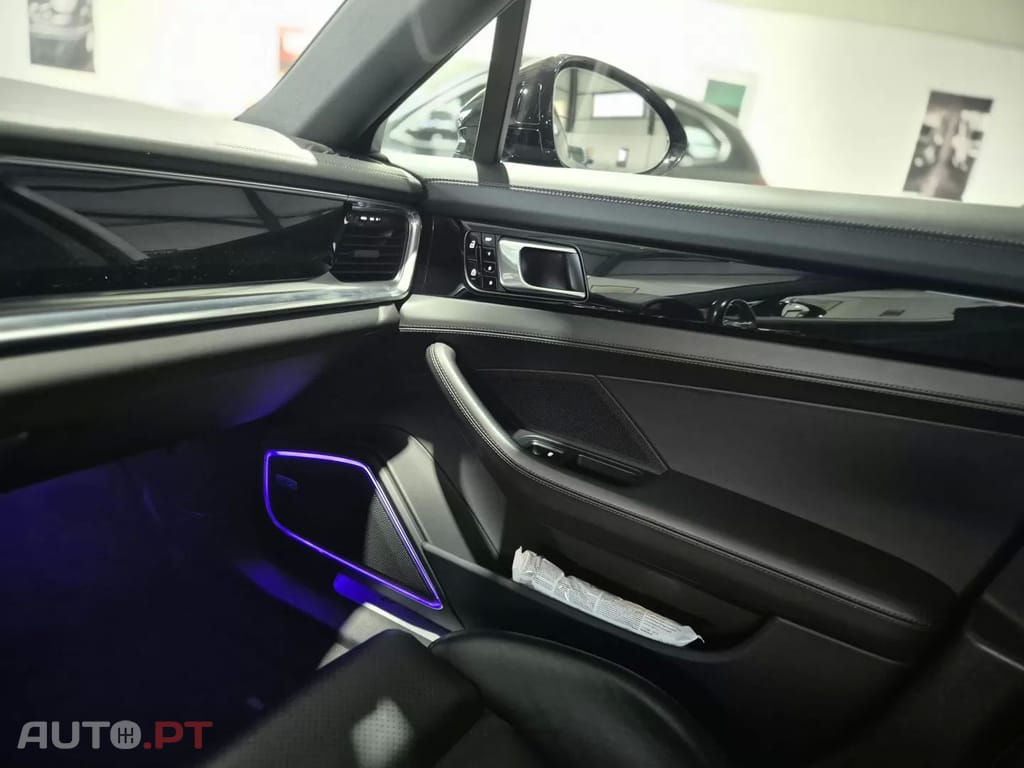 Porsche Panamera 4 E-Hybrid