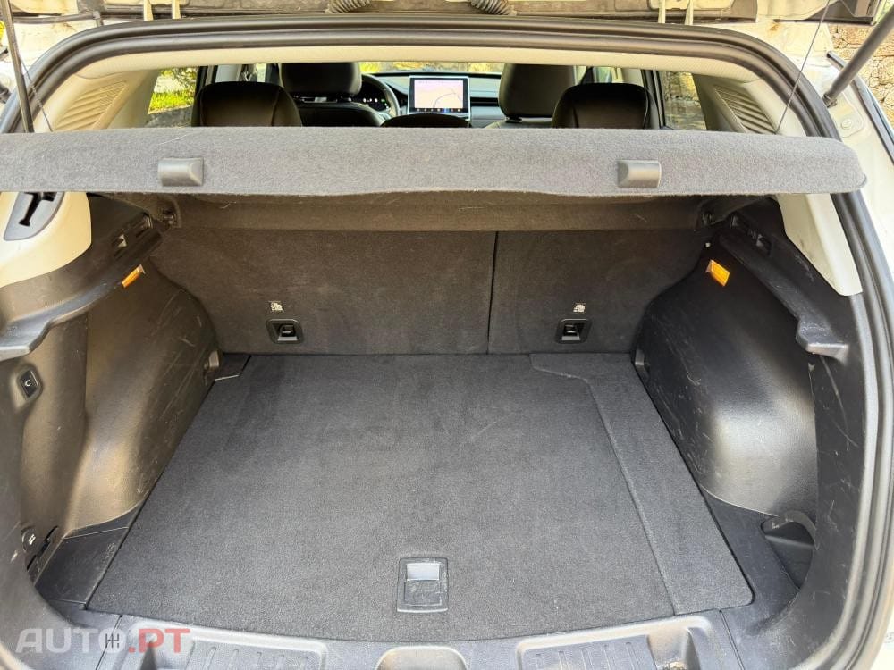 Jeep Compass 1.3 T-GDI 4xe PLUG-IN HYBRID Auto First Edition Urban