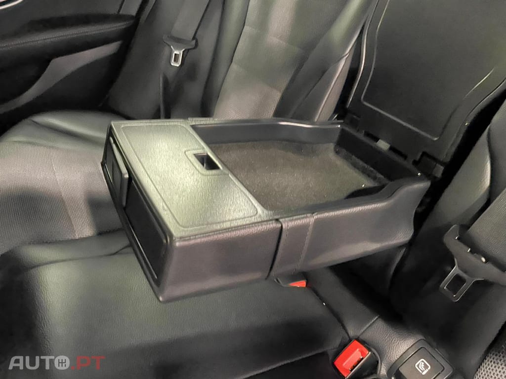 Mercedes-Benz C 300 e Avantgarde