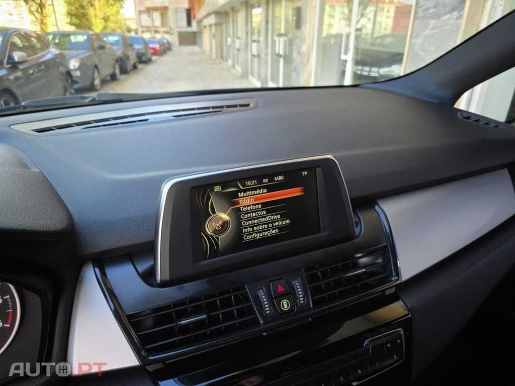 BMW 216 d Line Sport