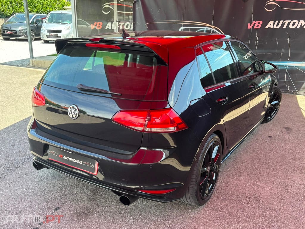 Volkswagen Golf 1.6 TDi BlueMotion Confortline