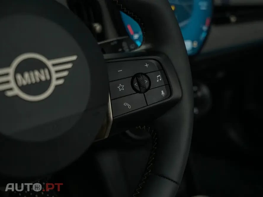 MINI Cooper Cooper C Favoured M