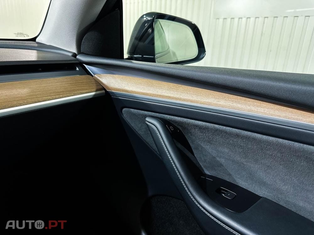 Tesla Model Y Performance AWD