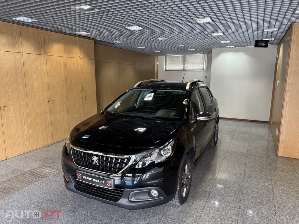 Peugeot 2008 1.2 PureTech Style