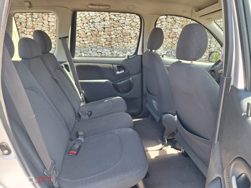 Toyota Yaris Verso 1.4 D-4D Sol