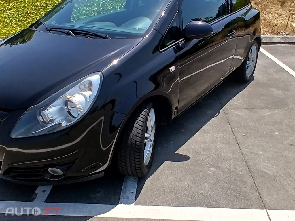 Opel Corsa Black Edition 1.2