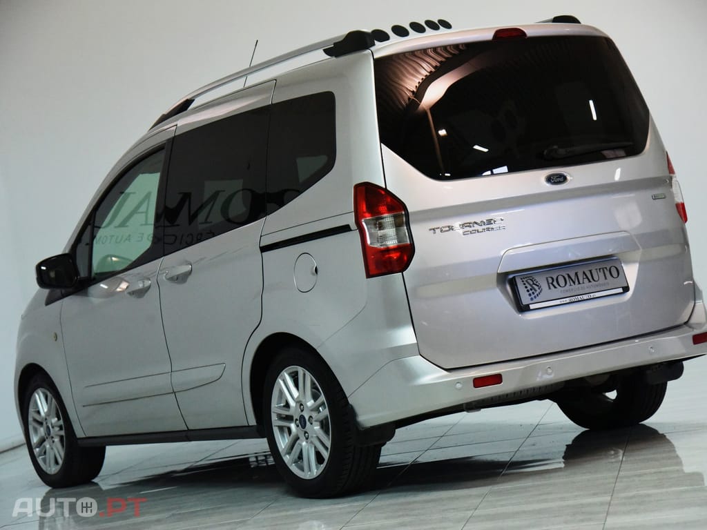 Ford Tourneo 1.0 EcoBoost Titanium