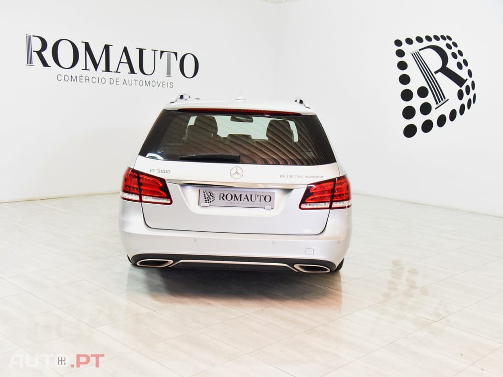 Mercedes-Benz E 300 BlueTEC Hybrid Avantgarde