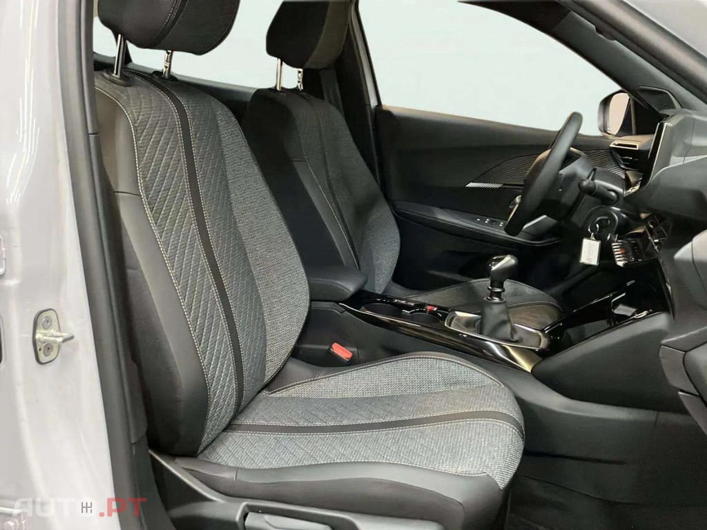 Peugeot 2008 1.2 PureTech Allure