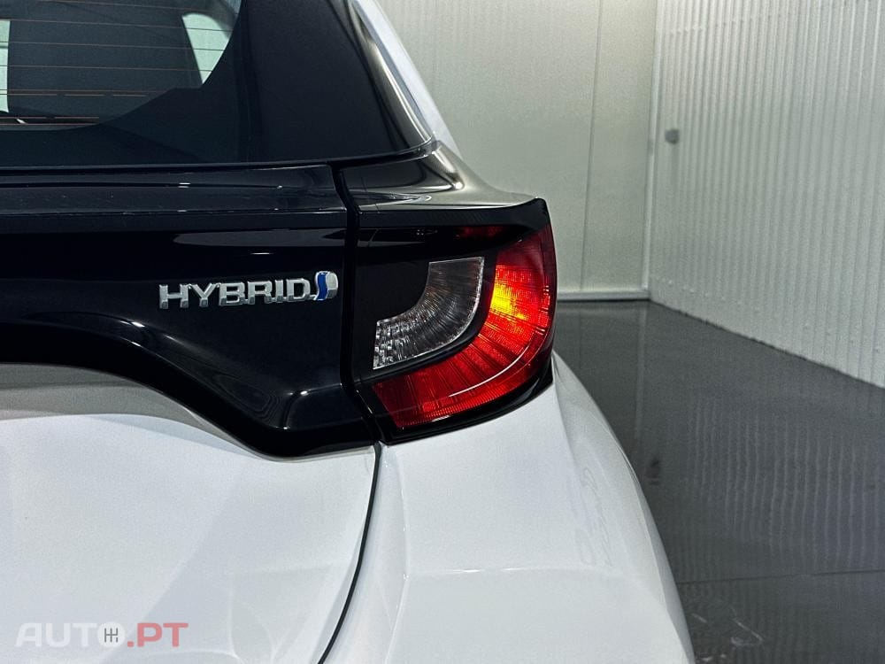 Toyota Yaris Hybrid Dynamic Edition