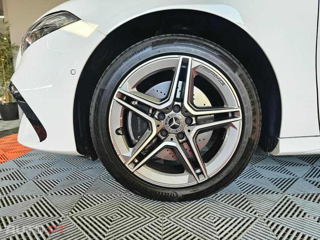Mercedes-Benz A 250 AMG Line