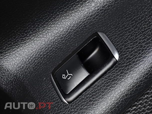 Mercedes-Benz GLA 180 d 7G-DCT Urban