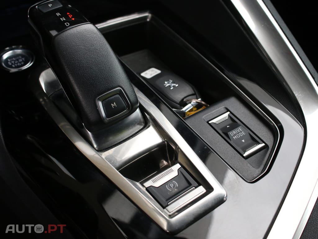 Peugeot 3008 1.2 PureTech Allure Pack EAT8