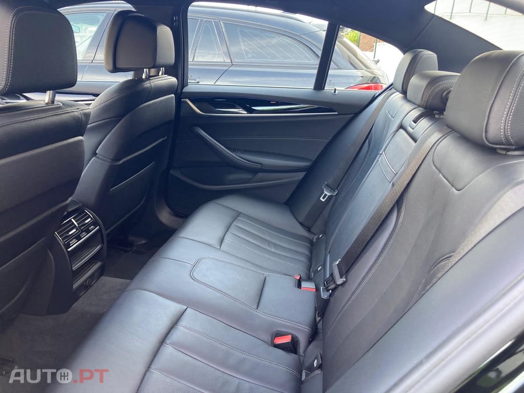 BMW 520 DA LINE LUXURY