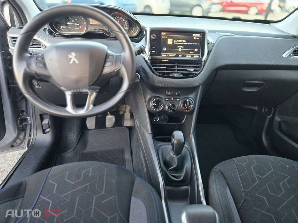 Peugeot 2008 1.2 PureTech Allure