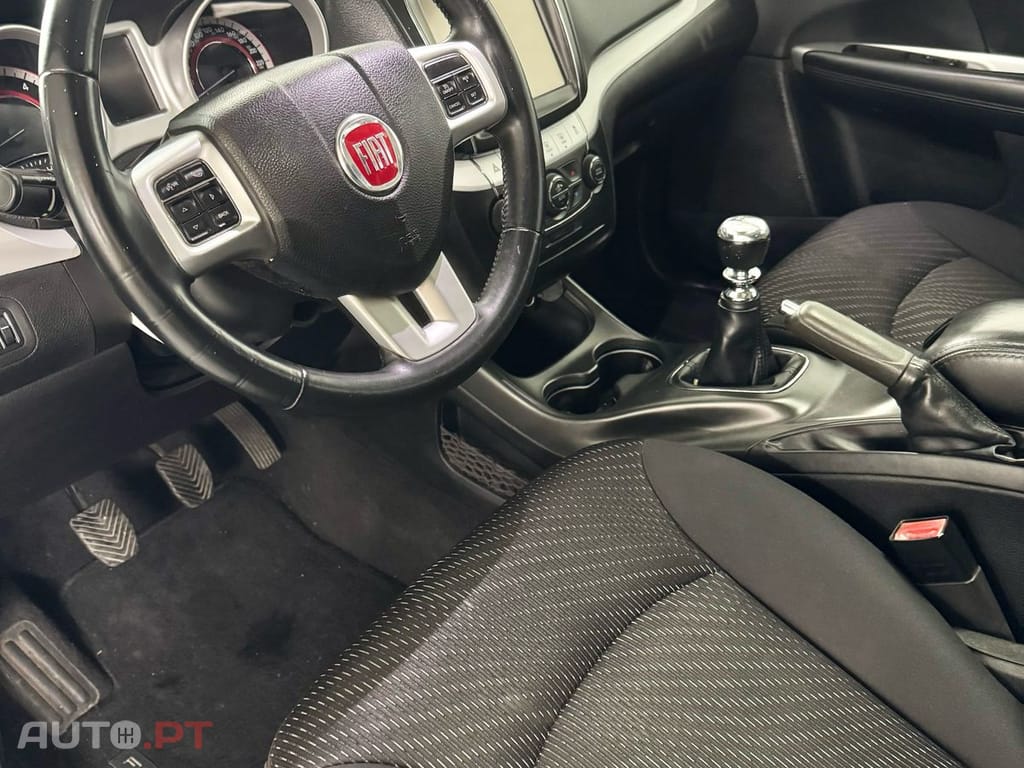 Fiat Freemont black 7 lugares