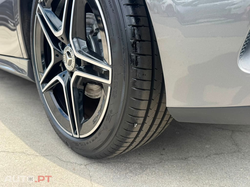 Mercedes-Benz A 180 AMG LINE ECRA FULL LED