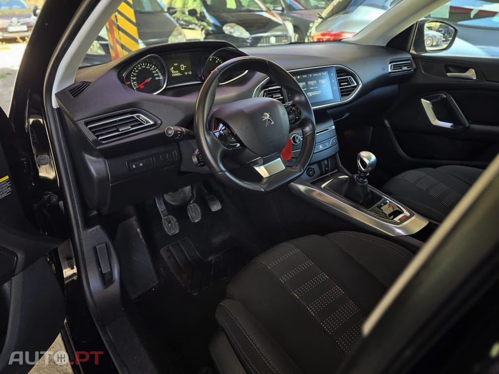 Peugeot 308 1.6 BlueHDi Allure