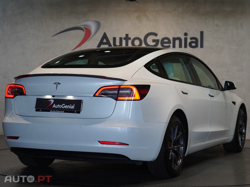 Tesla Model 3 Tração Traseira