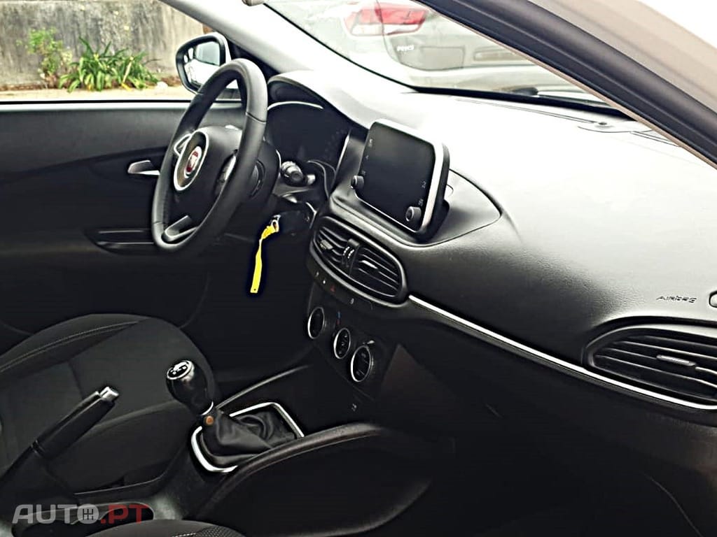 Fiat Tipo 1.3 M-Jet Lounge