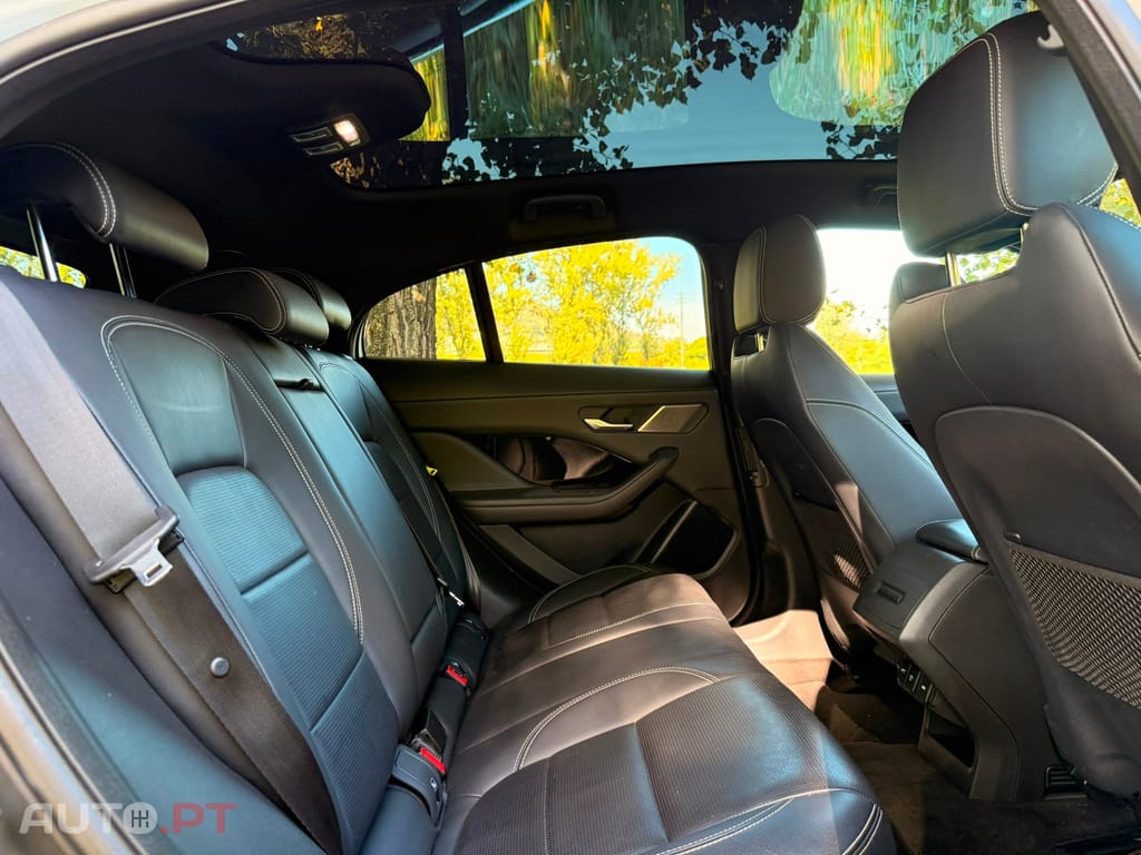 Jaguar I-Pace EV400 AWD