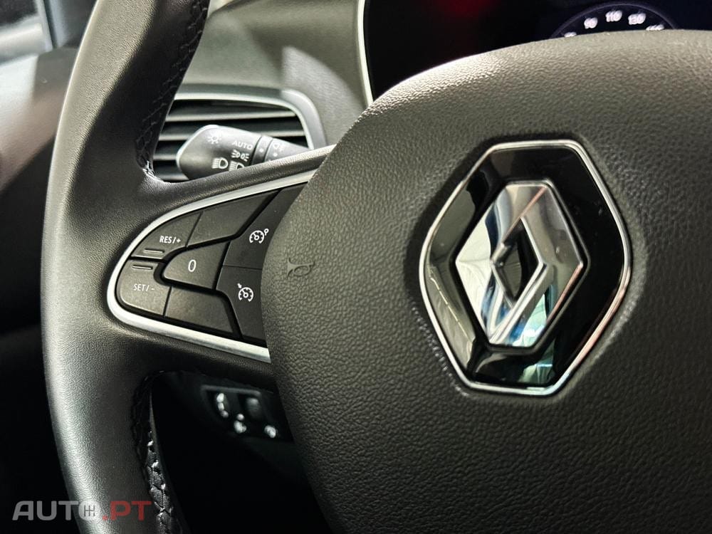 Renault Mégane TCe 140 GPF EDC TECHNO