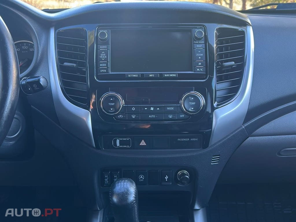 Mitsubishi L200 2.4 DI-D CD Instyle Strakar 4WD