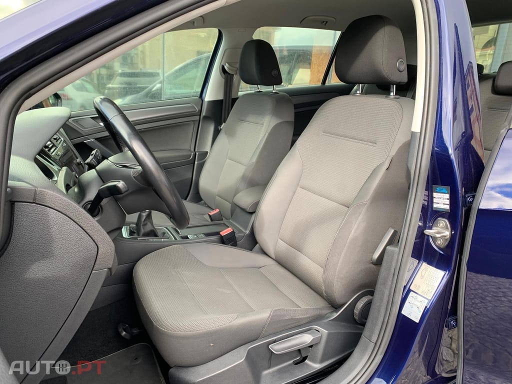 Volkswagen Golf 1.6 TDI Confortline