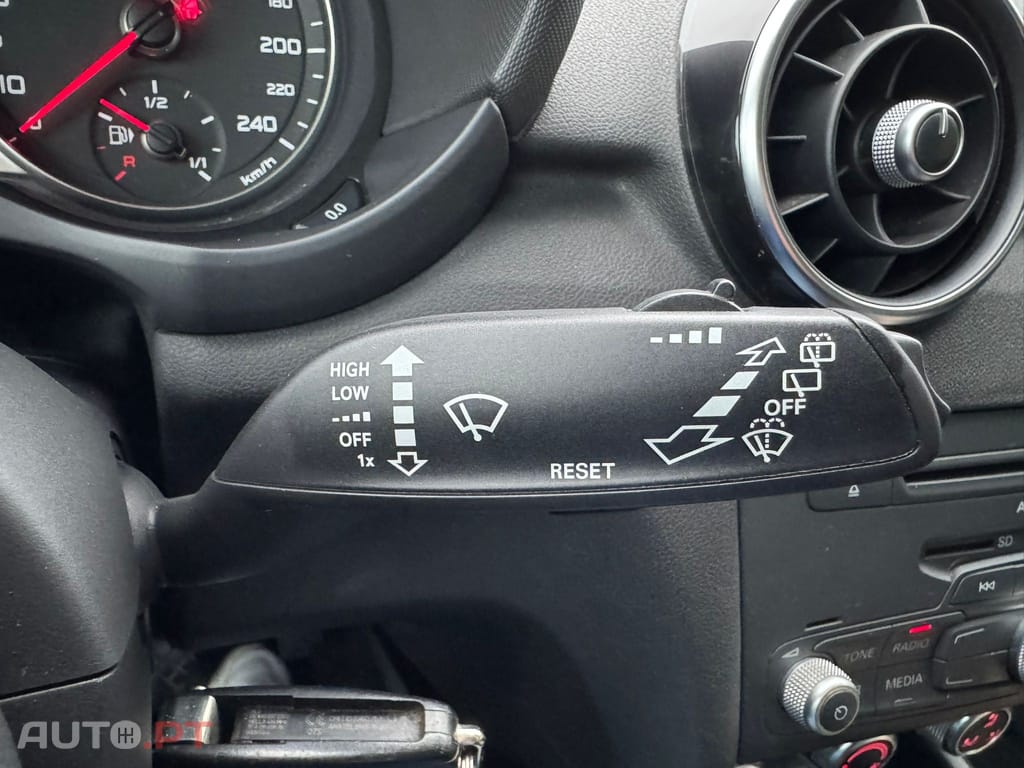 Audi A1 1.6 TDi S-line