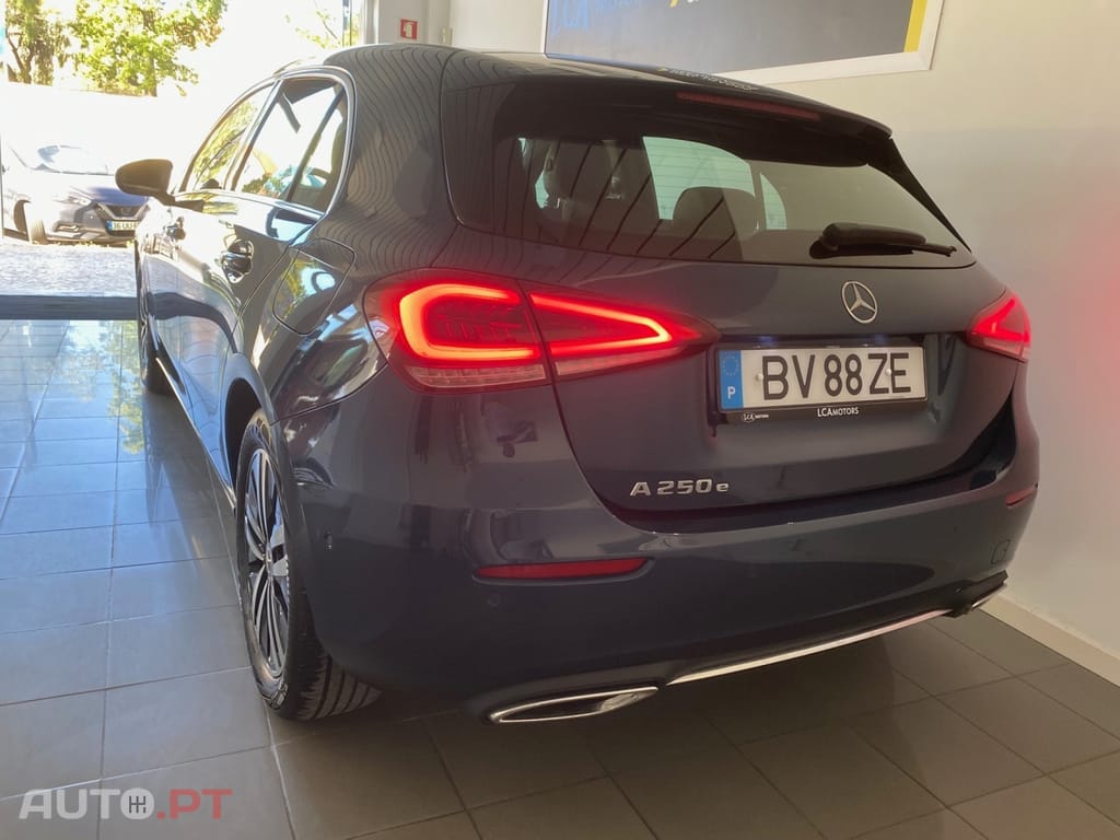 Mercedes-Benz A 250 e Progressive