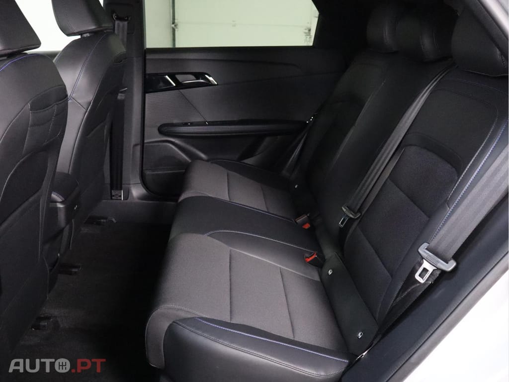 MG MG4 64kwh luxury Heat Pump