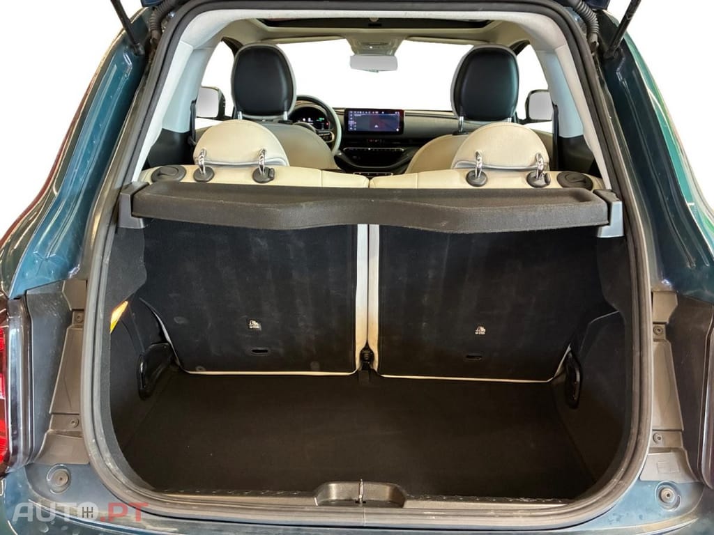 Fiat 500e La Prima