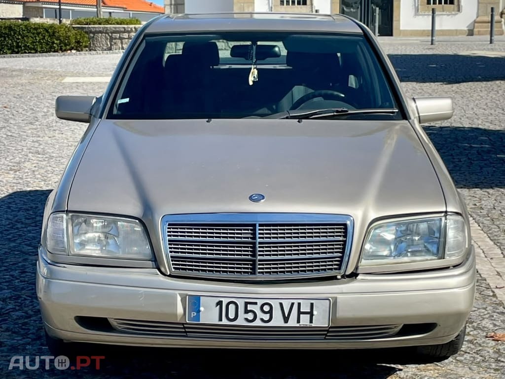 Mercedes-Benz C 220 D Classic