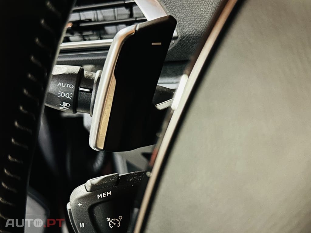 Peugeot 5008 1.2 PureTech Allure EAT8