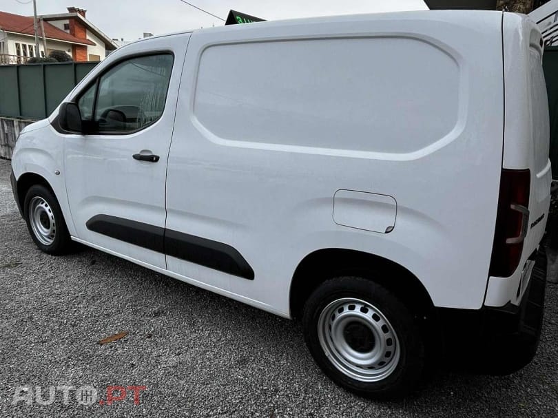 Peugeot Partner 1.5 BlueHDi Asphalt Standard
