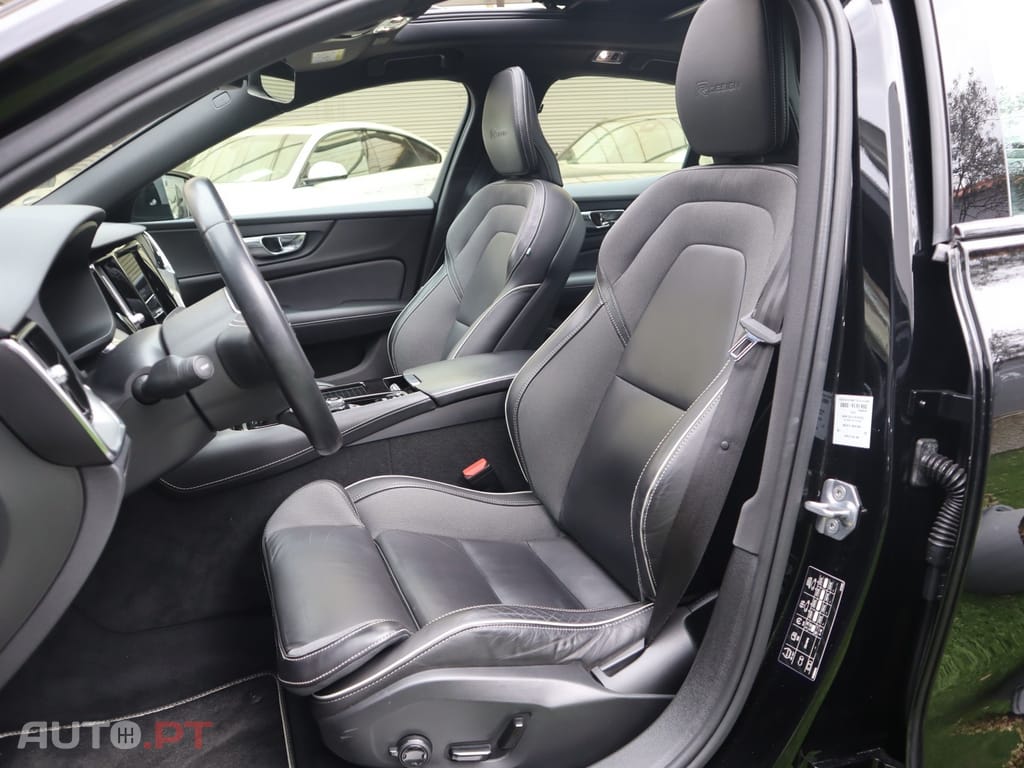Volvo S60 2.0 T8 PHEV R-Design AWD