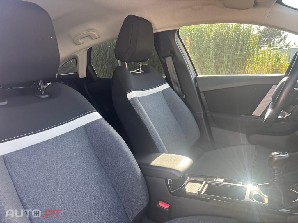 Citroen C4 PureTech 130 Stop&Start SHINE