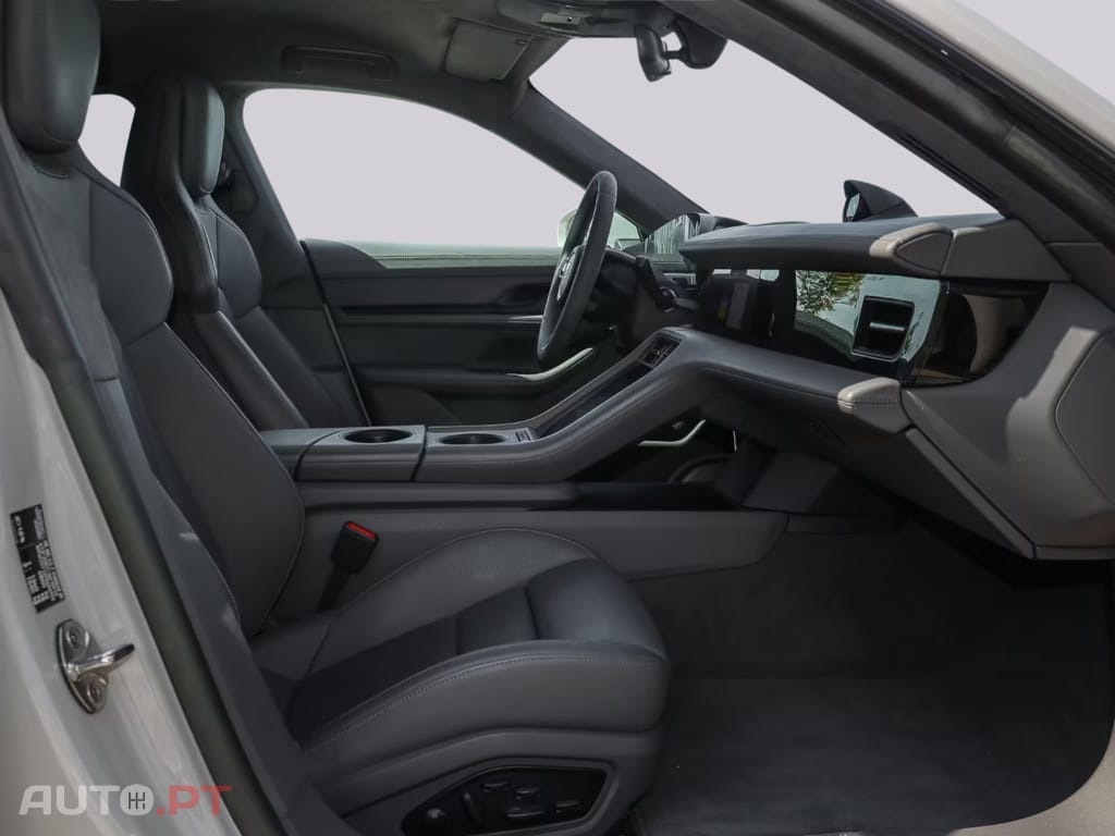 Porsche Taycan GTS I.V.A DEDUTIVEL 