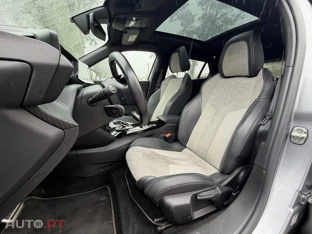 Peugeot E-2008 54 kWh GT