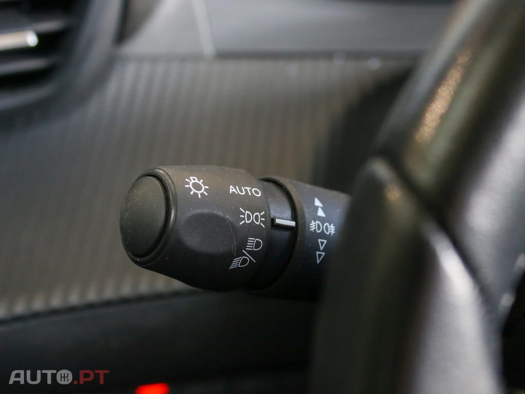Peugeot 2008 1.2 PureTech Allure EAT8