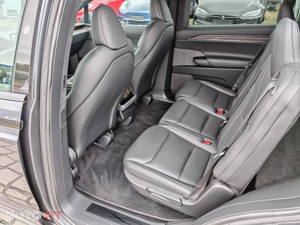 Tesla Model X Long Range