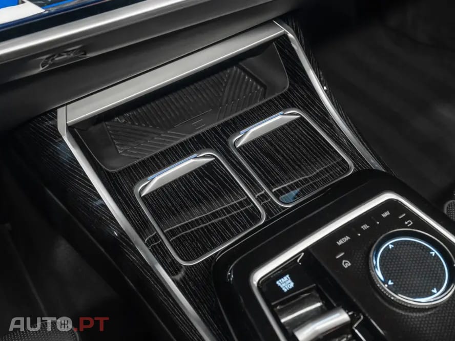 BMW 750 750e xDrive Pack Desportivo M