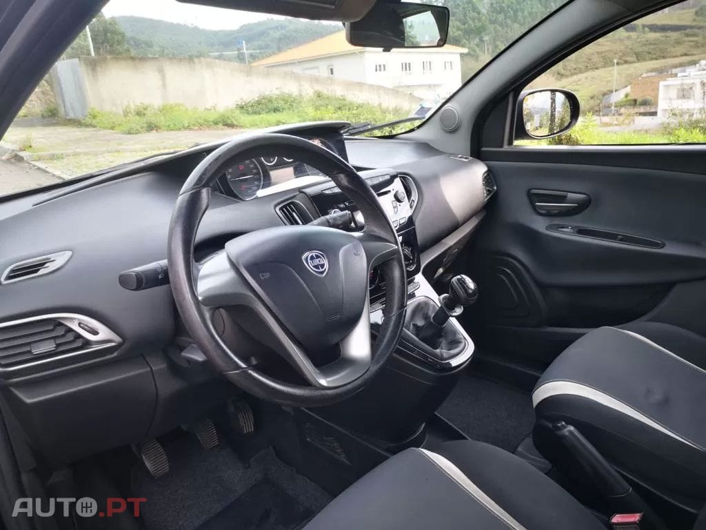 Lancia Ypsilon 1.2 S&S Gold