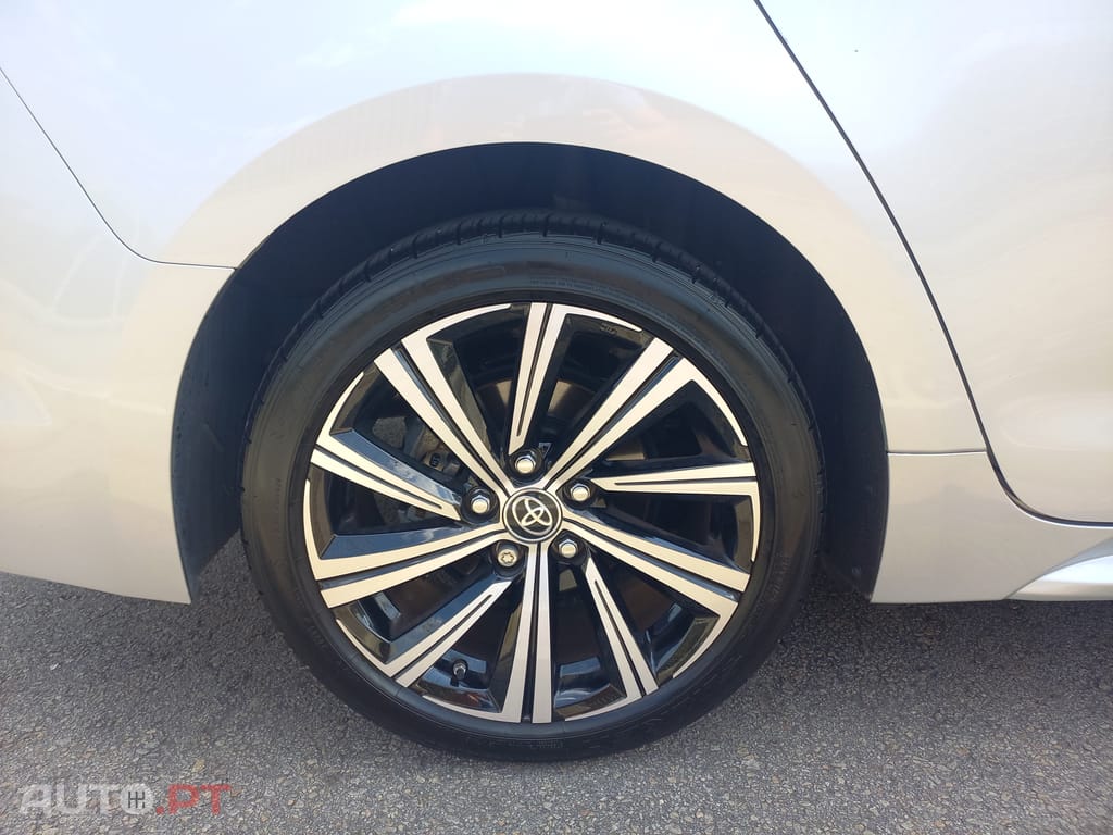 Toyota Corolla Touring Sports 1.8 Hybrid Comfort+P.Sport