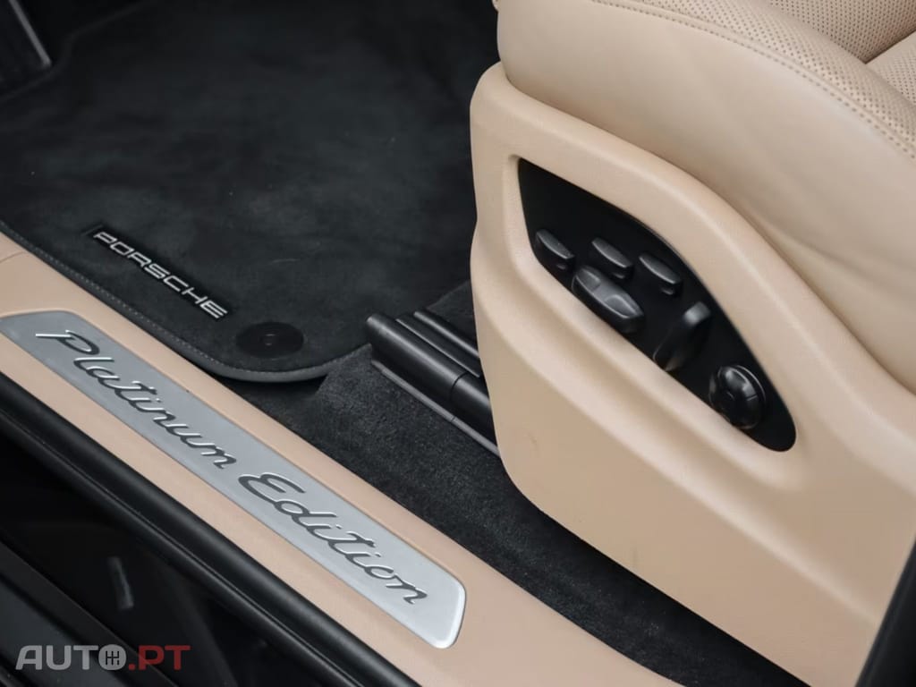 Porsche Cayenne E-Hybrid I.V.A DEDUTIVEL 