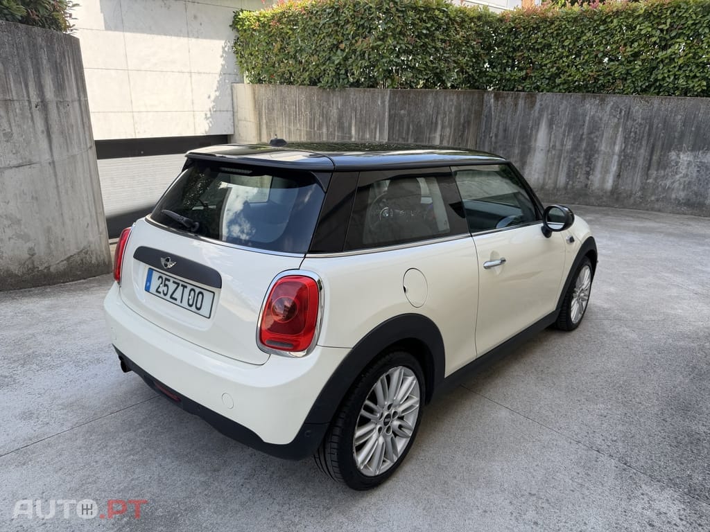 MINI Cooper One D Blackyard