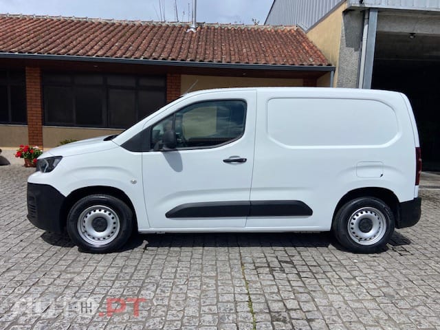 Peugeot Partner 1.6 HDI CARPLAY   100CV