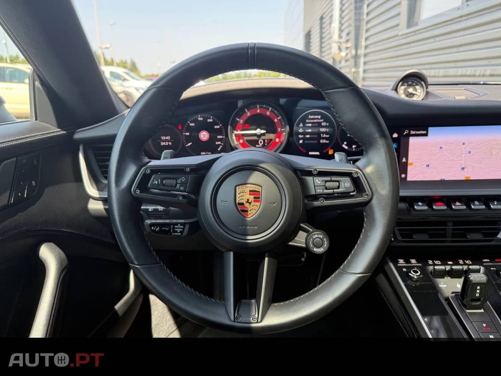 Porsche 992 Carrera 4S