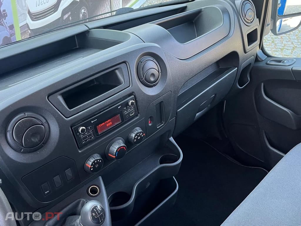 Renault Master 7 LUGARES + CAIXA 4000 mm